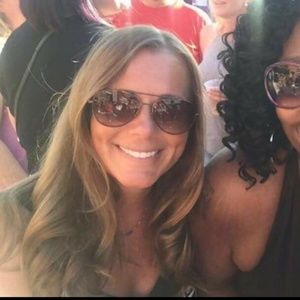 Meet your Posher, Robin